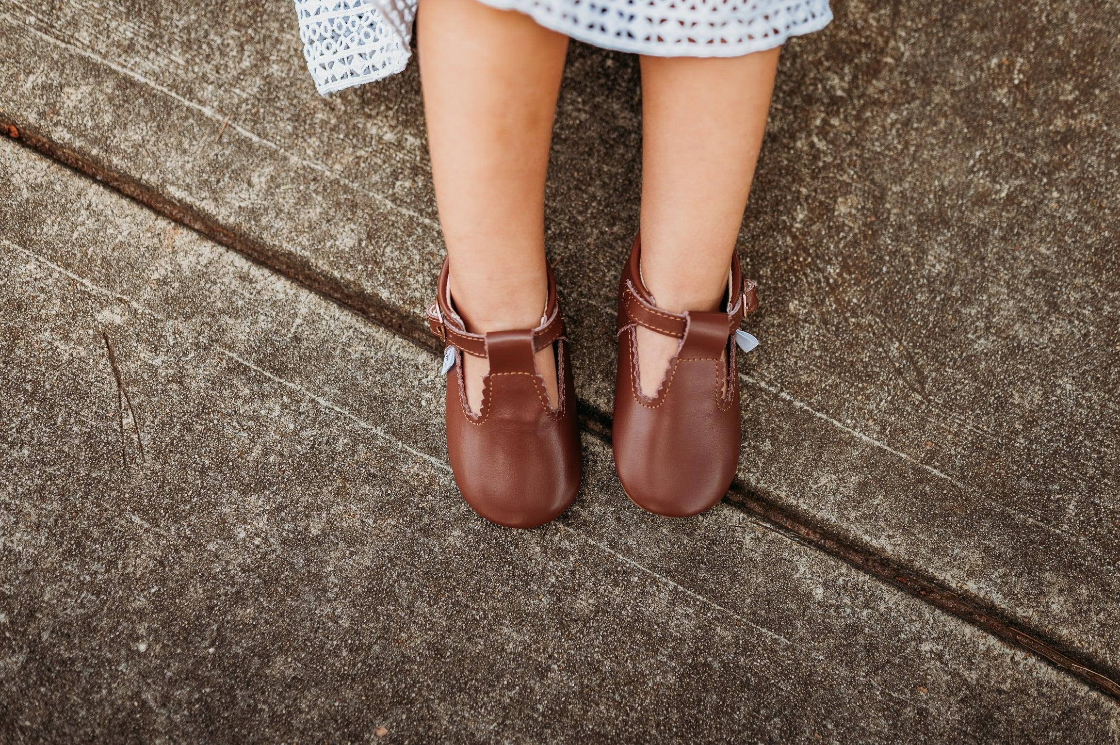 Top 1,000 Baby Girl Names in the U.S. - Little Love Bug Co.