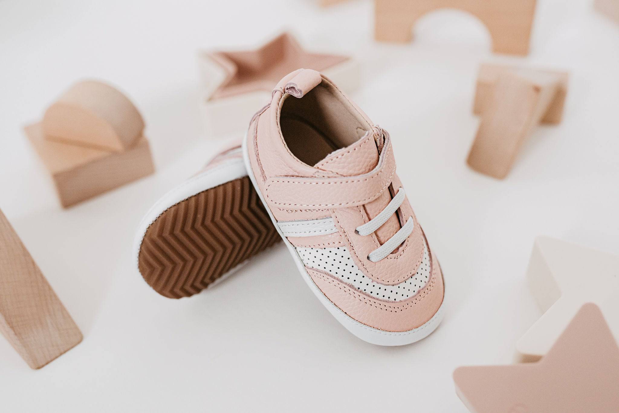 Little Love Bug Co. Sneaker The Henry Low Top