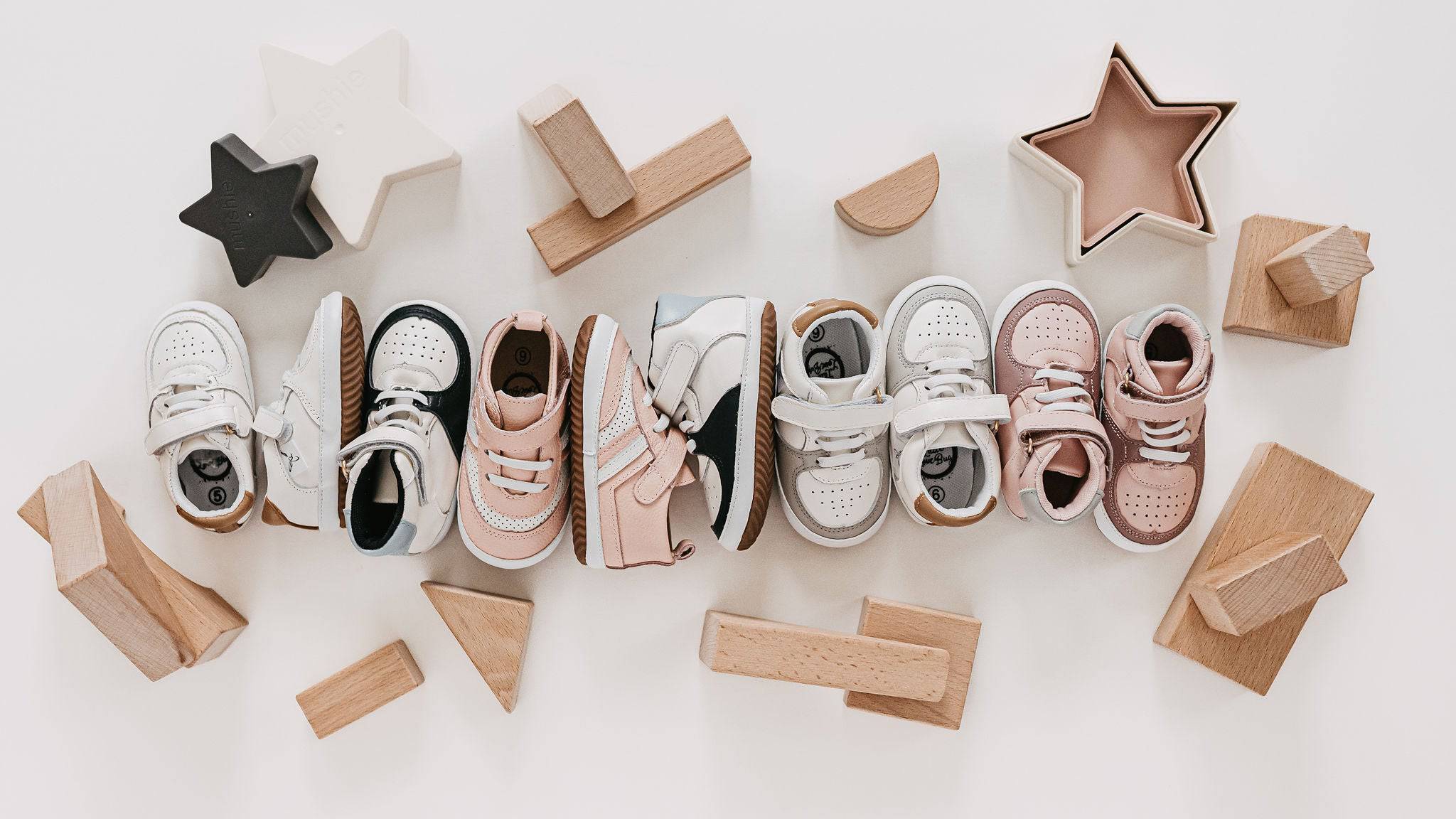 Little Love Bug Co. Sneaker The Henry Low Top