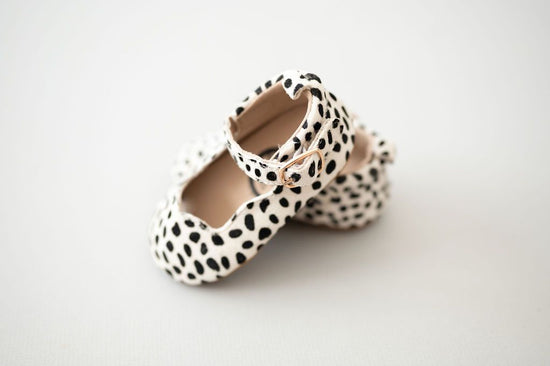 Load image into Gallery viewer, Cheetah Olivia Dress Shoe Little Love Bug Co. 
