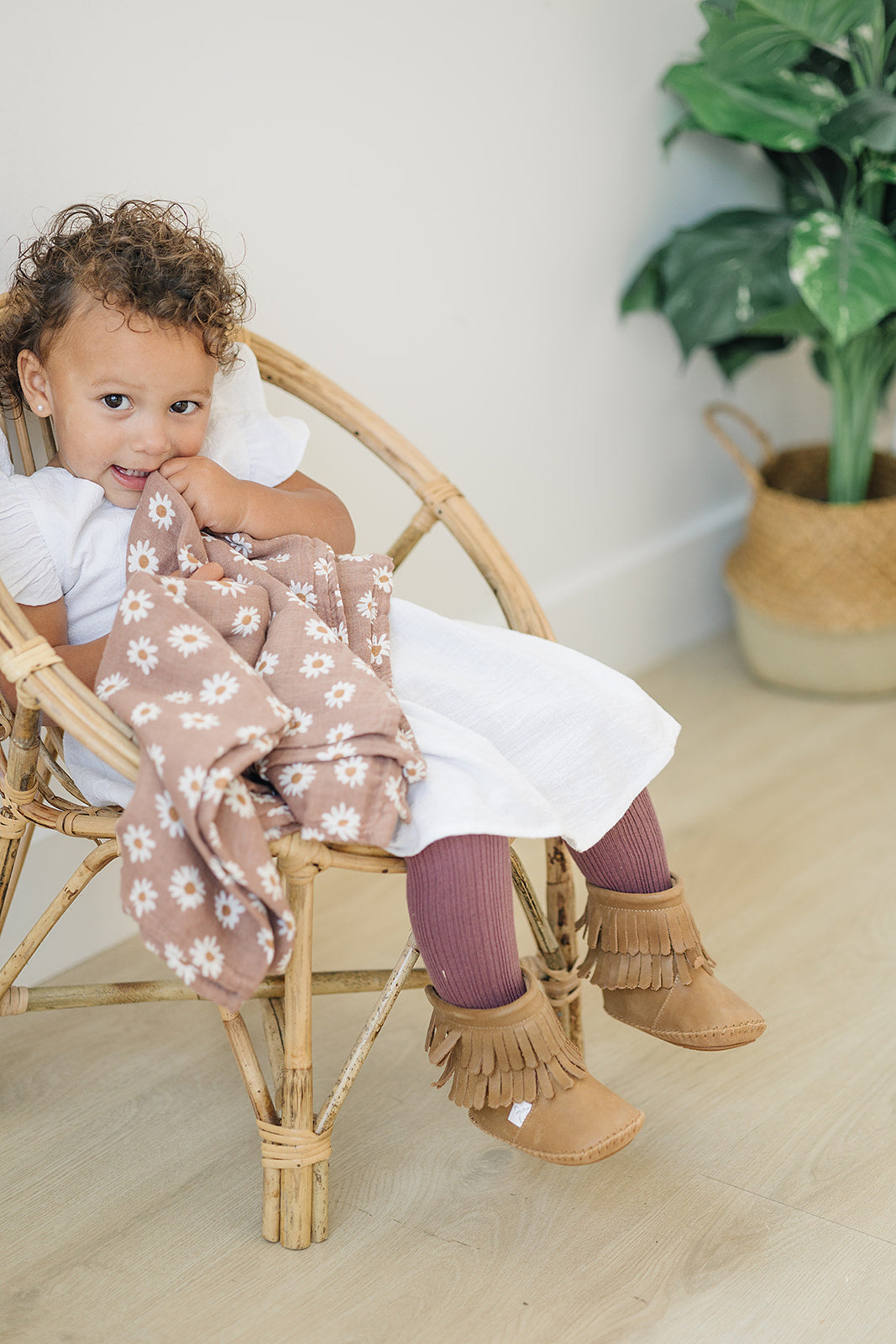 Load image into Gallery viewer, Desert Sand Cozy Boot Boot Little Love Bug Co. 2 (Weatherproof Soft Sole) 
